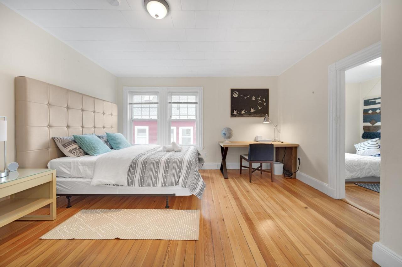 5Br 2Bh Bright & Spacious Apt In Brighton Boston Exteriör bild