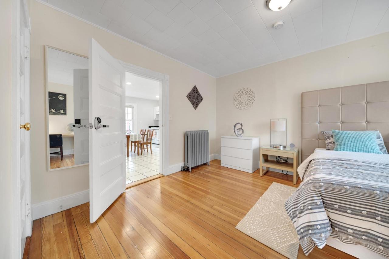 5Br 2Bh Bright & Spacious Apt In Brighton Boston Exteriör bild