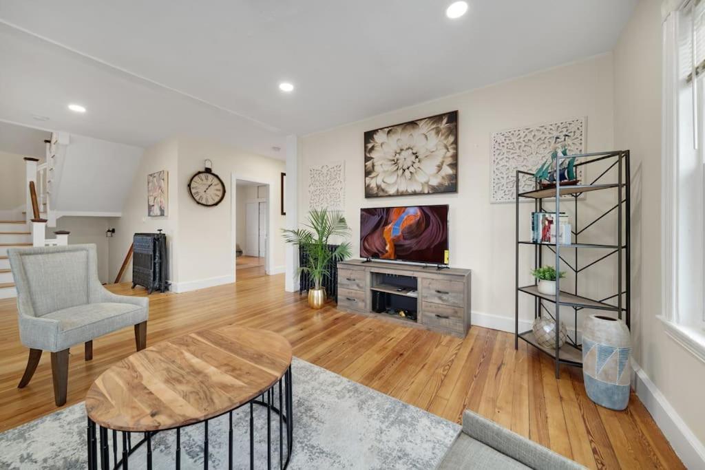 5Br 2Bh Bright & Spacious Apt In Brighton Boston Rum bild